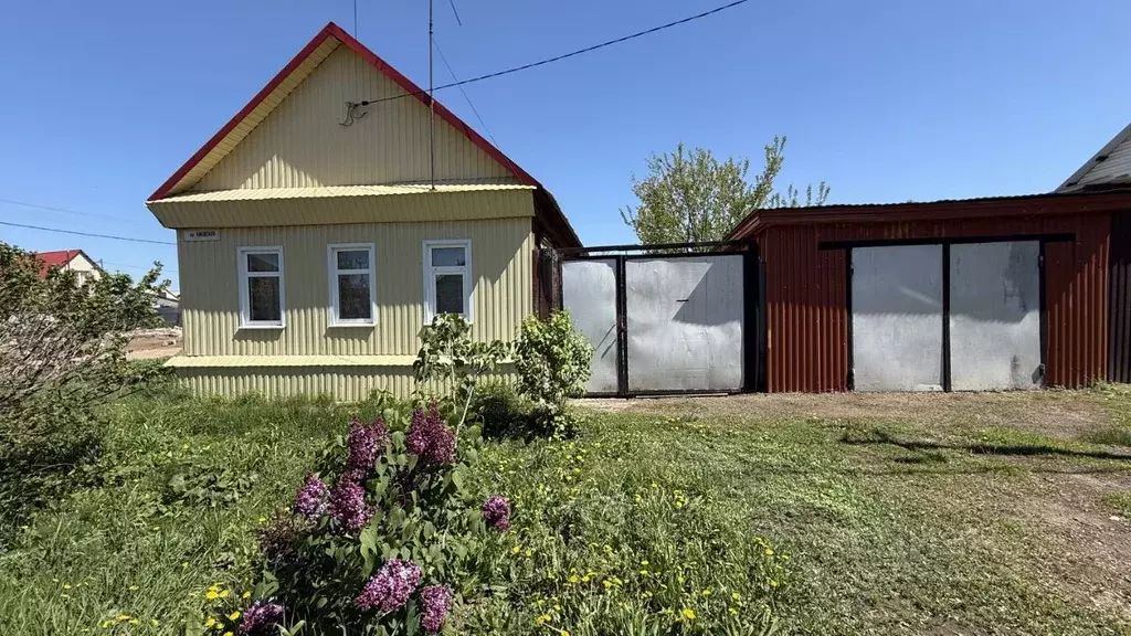 Дом в Оренбургская область, Бузулук Киевская ул. (83 м) - Фото 0