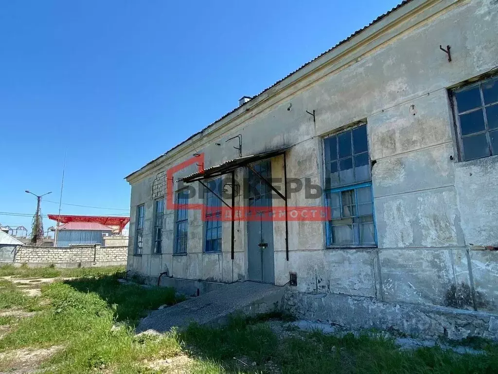 Помещение свободного назначения в Севастополь ул. Братская, 3 (680 м) - Фото 1