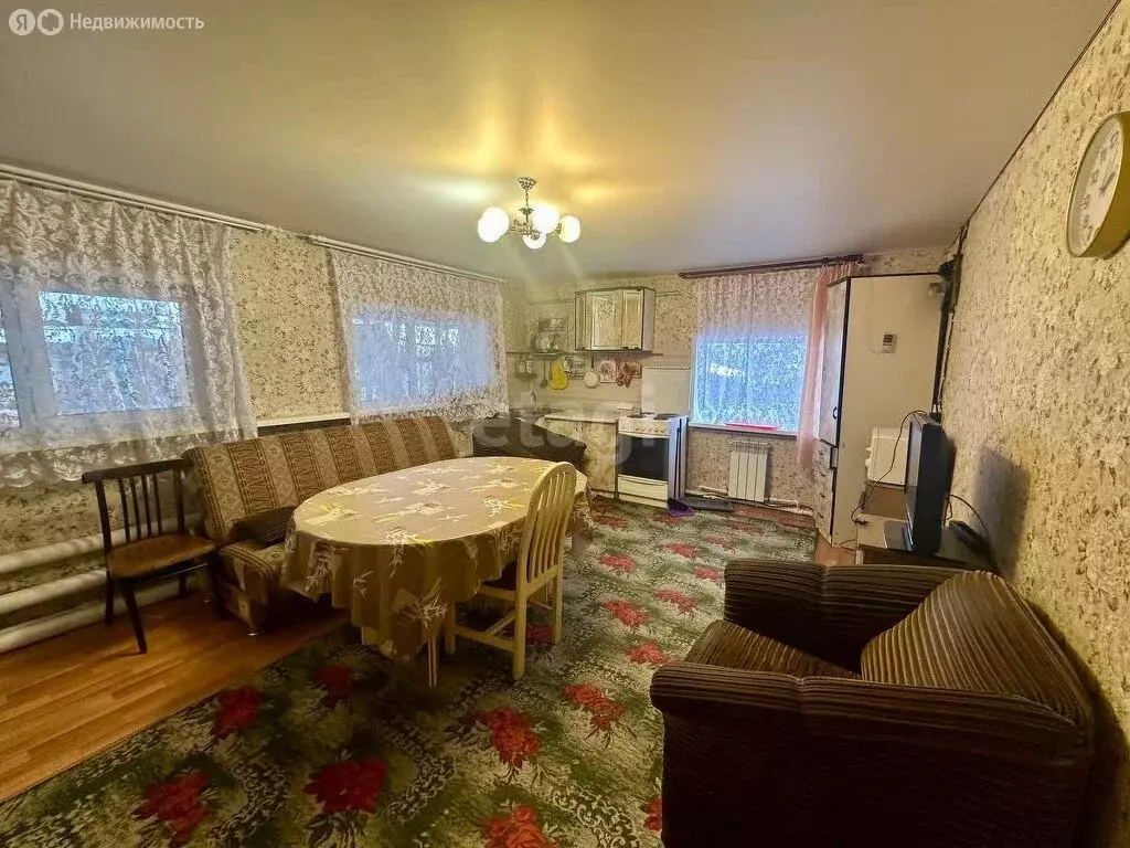Дом в Горный сельсовет, деревня Карловка, улица Мира (69.8 м) - Фото 0