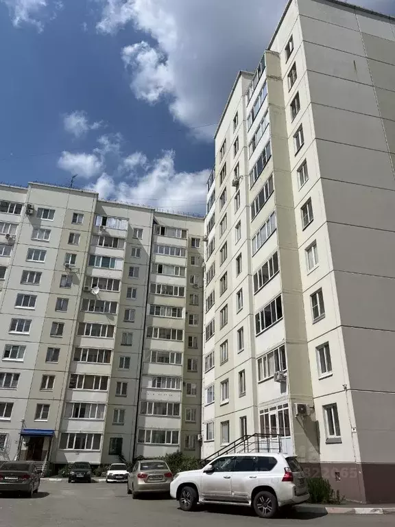 2-к кв. Омская область, Омск ул. 2-я Дачная, 10 (66.0 м) - Фото 0