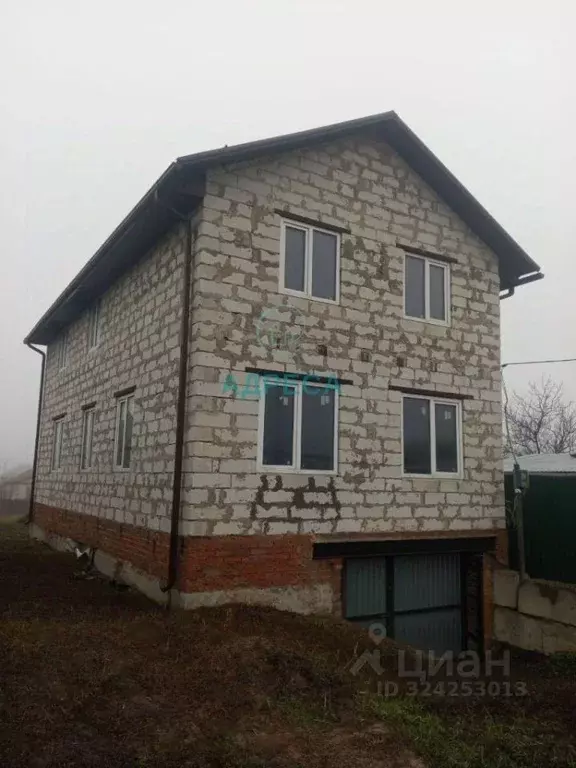 Дом в Белгородская область, Поселок Чернянка городское поселение, ... - Фото 1