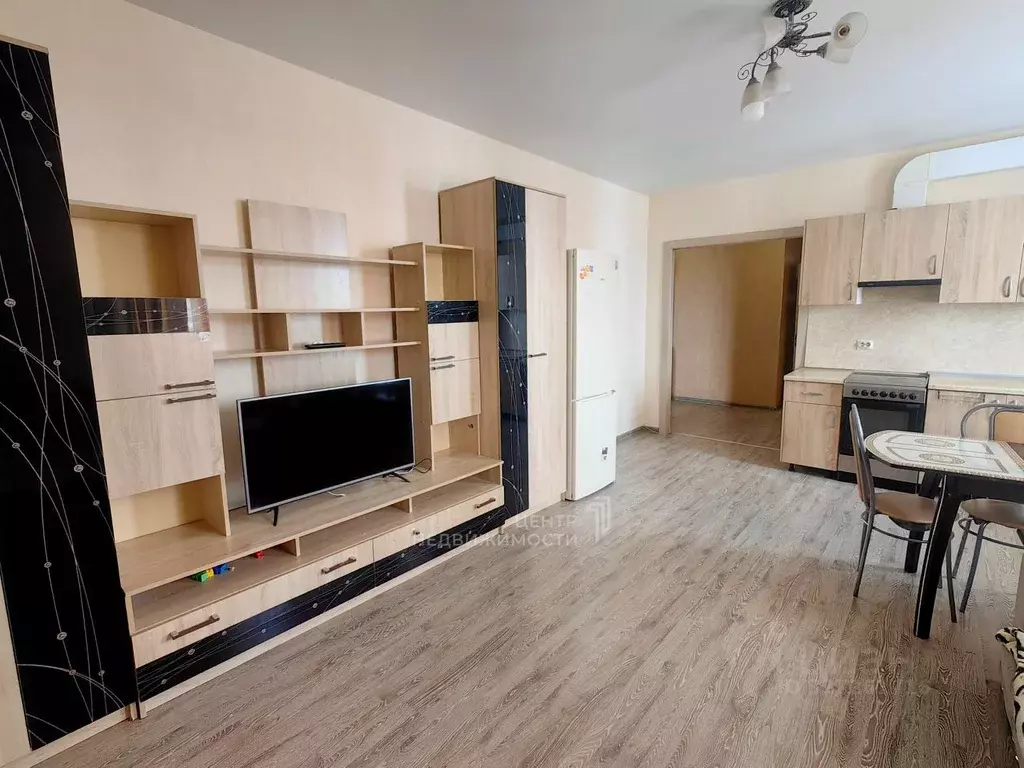 2-к кв. Татарстан, Казань ул. Юлиуса Фучика, 14В (70.2 м) - Фото 1