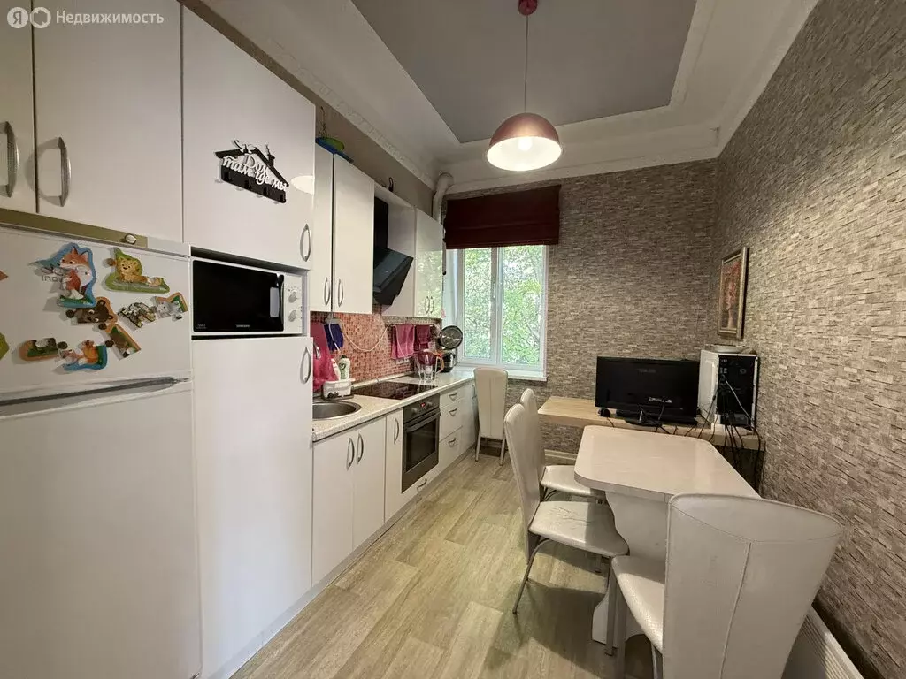 2-комнатная квартира: Симферополь, Индустриальная улица, 41 (71.9 м) - Фото 0