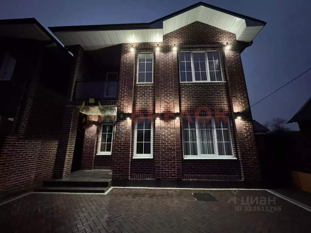 Дом в Ростовская область, Ростов-на-Дону ул. Еременко, 77А (150 м) - Фото 1