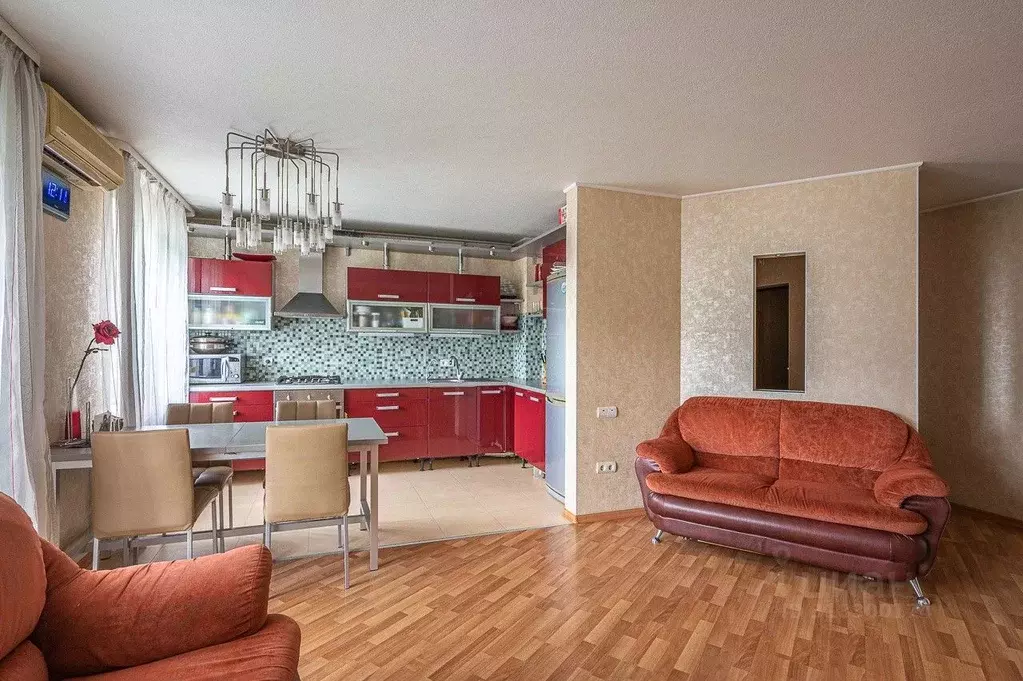 4-к кв. Свердловская область, Екатеринбург ул. Минометчиков, 56 (76.1 ... - Фото 1