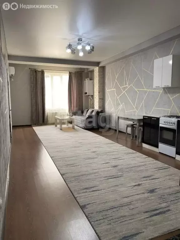 3-комнатная квартира: Махачкала, улица Эльзы Ибрагимовой, 5к1 (100 м) - Фото 2