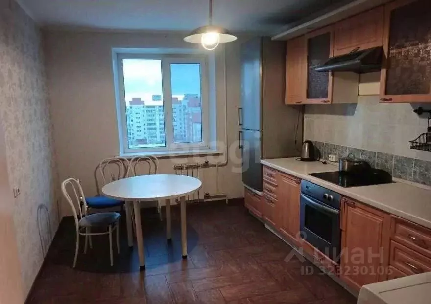 2-к кв. Тюменская область, Тюмень ул. Демьяна Бедного, 98 (65.0 м) - Фото 1