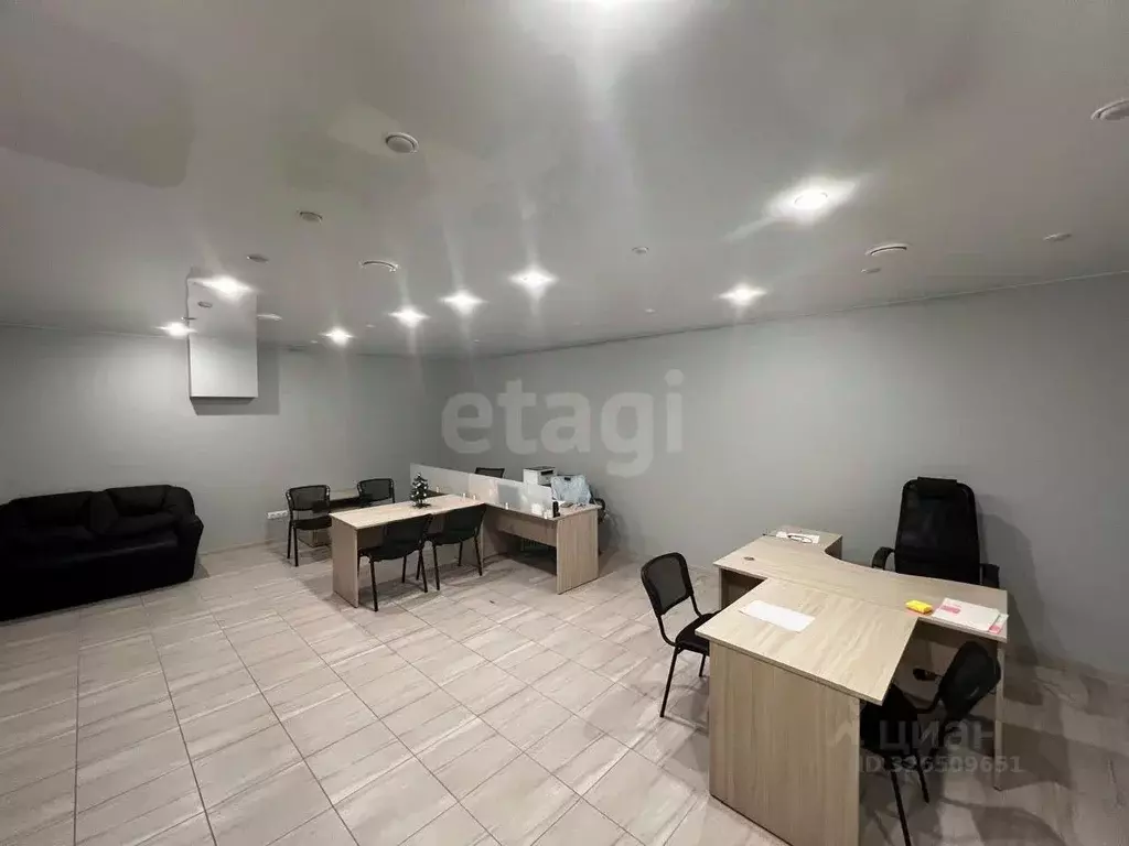 Помещение свободного назначения в Вологодская область, Вологда ул. ... - Фото 1