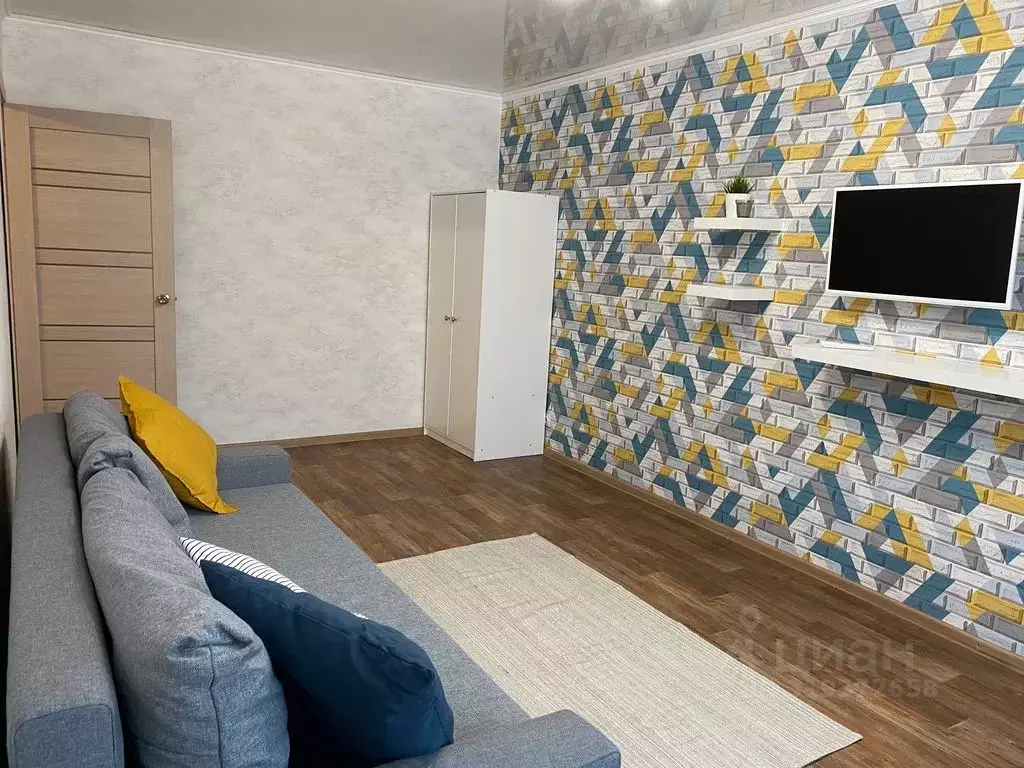 2-к кв. Красноярский край, Минусинск ул. Ванеева, 3 (45.0 м) - Фото 1