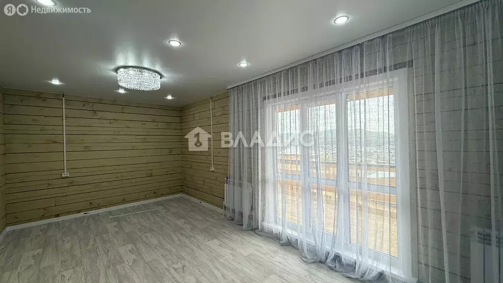 Дом в село Нижний Саянтуй, ДНТ Багульник, 1-й квартал, 74 (220 м) - Фото 1