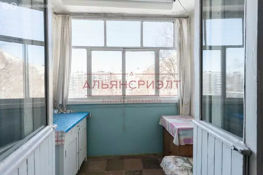 3-комнатная квартира: Новосибирск, улица Толбухина, 27/2 (59.3 м) - Фото 0