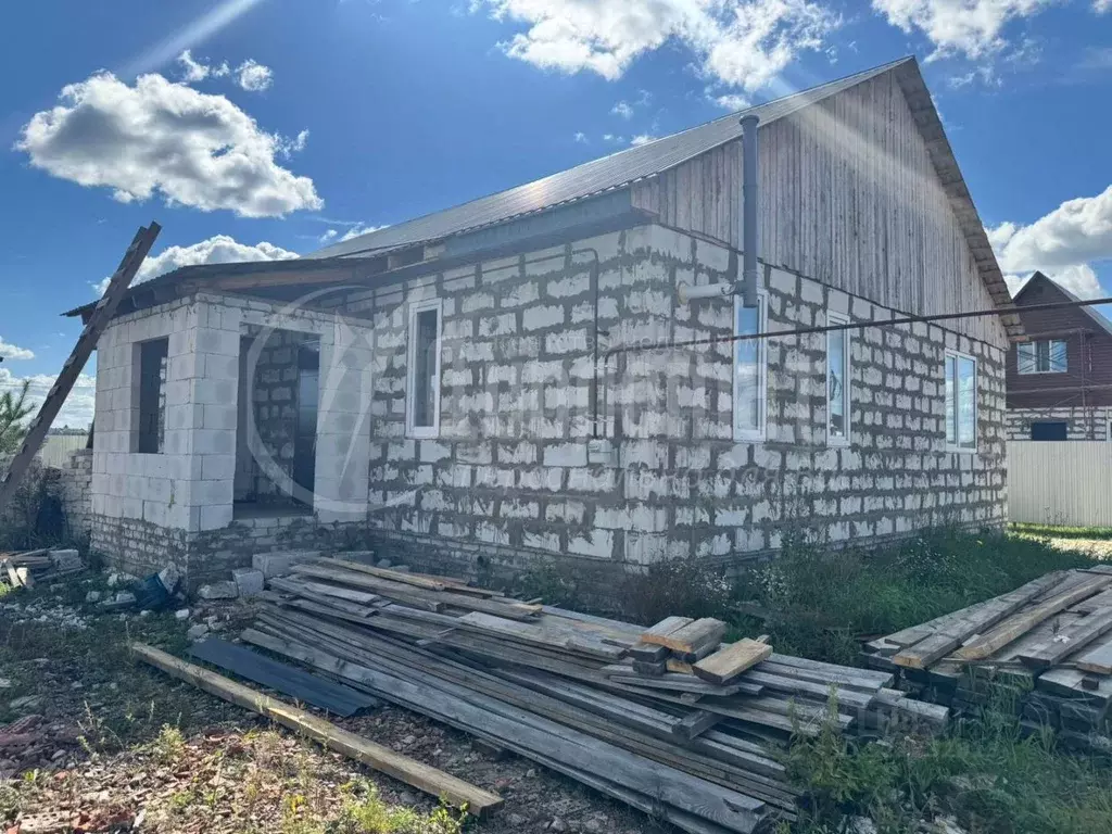 Дом в Курганская область, Курган Заозерный жилрайон, 17-й мкр,  (124 ... - Фото 0