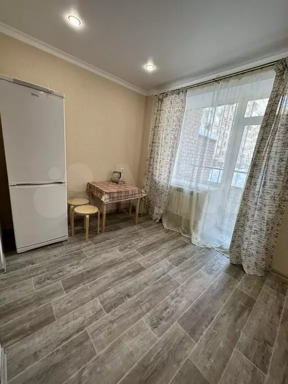 1-к. квартира, 35 м, 1/10 эт. - Фото 1