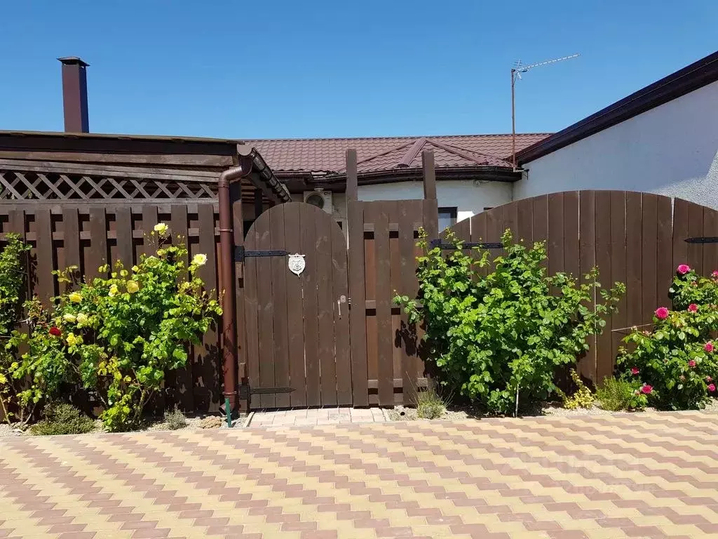 Дом в Крым, Сакский район, Молочненское с/пос, с. Витино, Марьина Роща ... - Фото 1