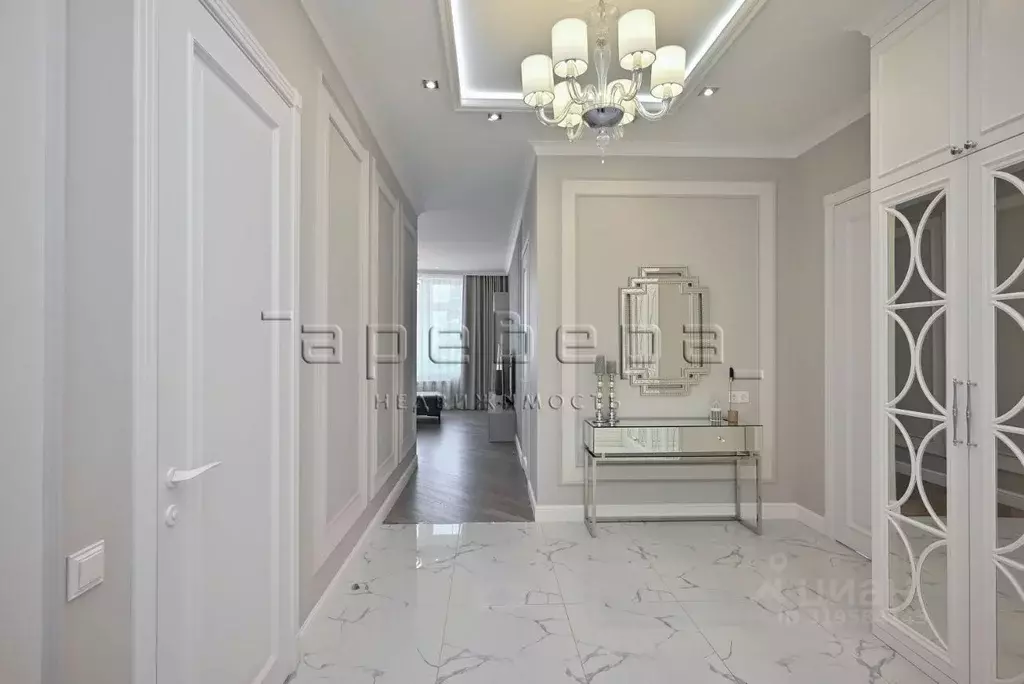 4-к кв. Красноярский край, Красноярск ул. Ленина, 20 (115.0 м) - Фото 0