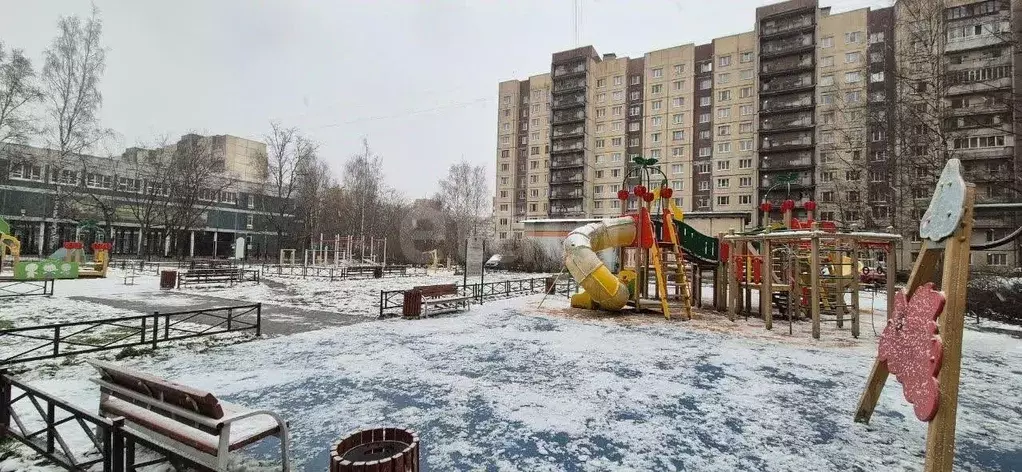 3-к кв. Санкт-Петербург просп. Кузнецова, 21 (69.0 м) - Фото 0