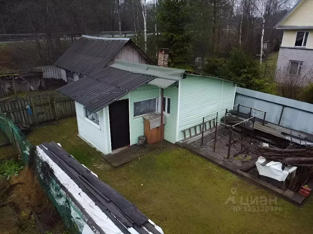 Дом в Ленинградская область, Киришский район, Пчевжинское с/пос, д. ... - Фото 1