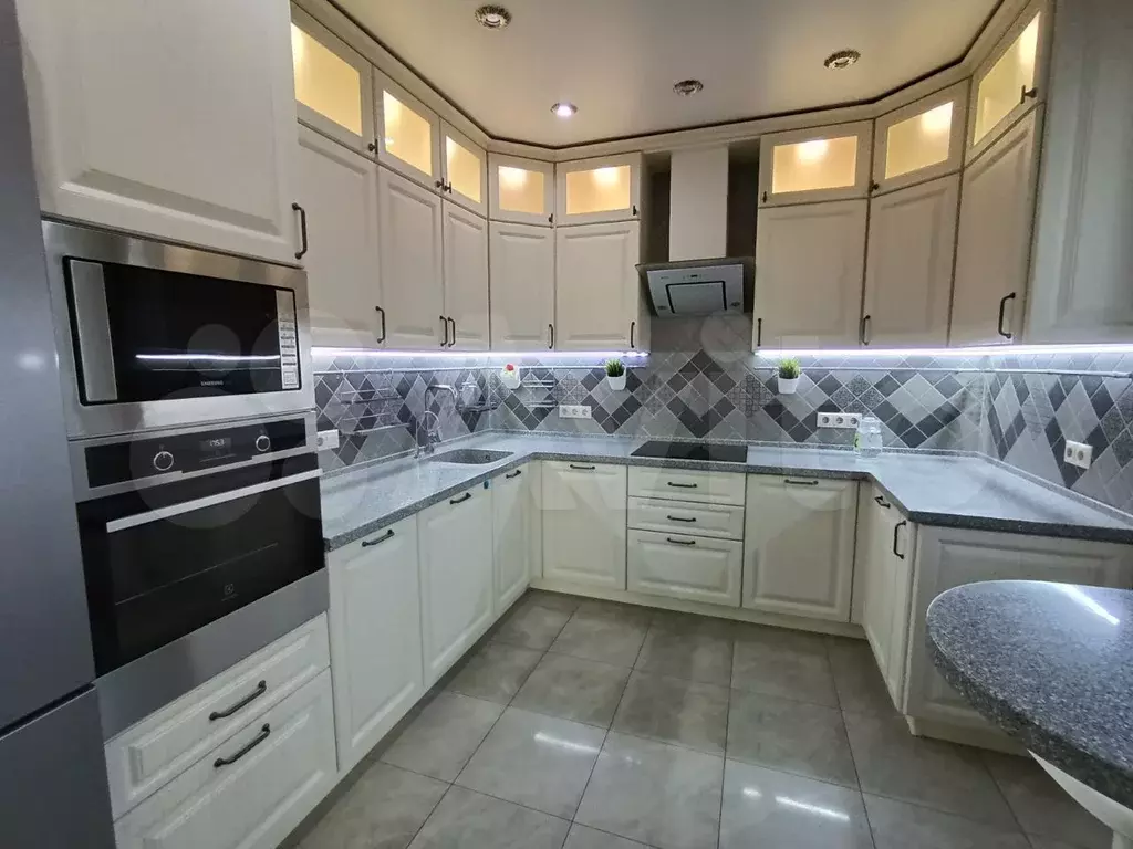 4-к. квартира, 110 м, 11/25 эт. - Фото 0