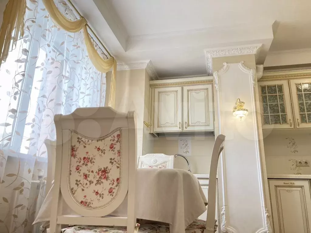 3-к. квартира, 111 м, 3/10 эт. - Фото 1
