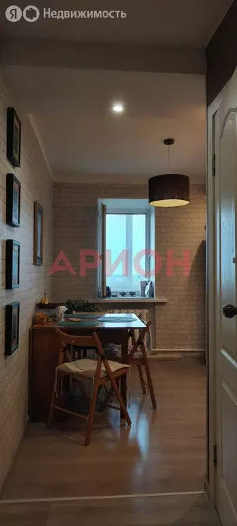3-комнатная квартира: микрорайон Мелиораторов, улица Мелиораторов, 4 ... - Фото 1