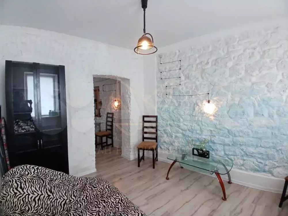 2-к. квартира, 27 м, 1/1 эт. - Фото 1