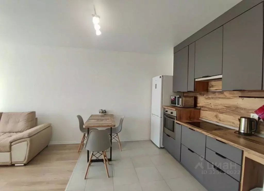 2-к кв. Свердловская область, Екатеринбург пер. Полимерный, 11 (55.6 ... - Фото 1