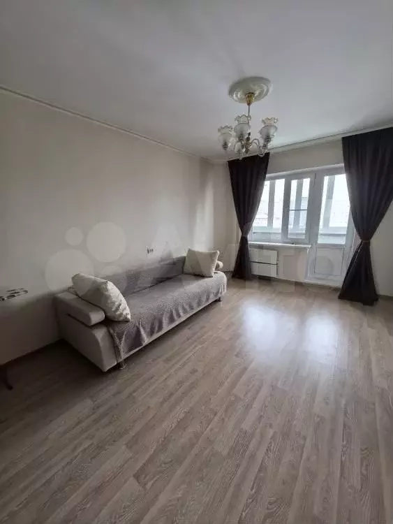 1-к. квартира, 37 м, 7/9 эт. - Фото 1