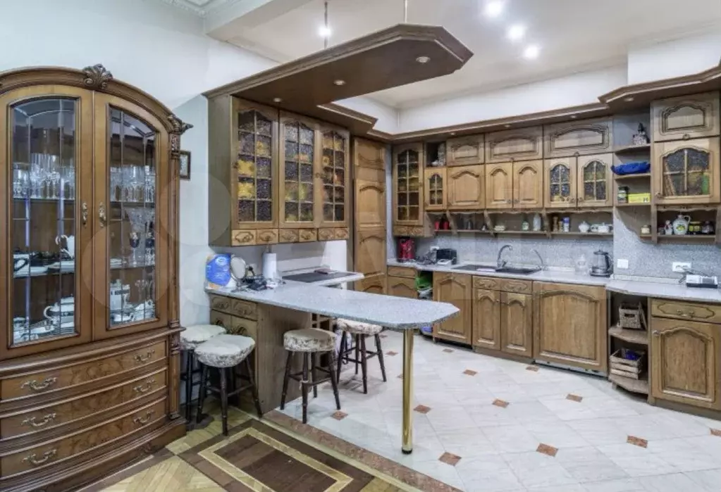 4-к. квартира, 160 м, 4/6 эт. - Фото 1