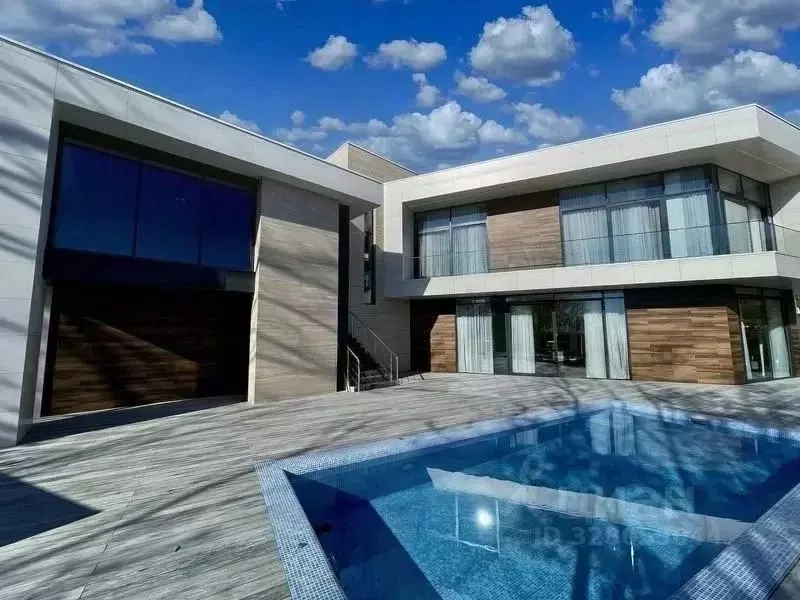 Дом в Краснодарский край, Сочи ул. Ручей Видный, 82 (331 м) - Фото 1