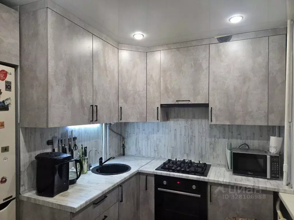 3-к кв. Вологодская область, Вологда ул. Чернышевского, 74А (49.1 м) - Фото 1