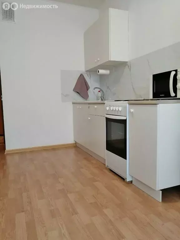 1-комнатная квартира: Екатеринбург, улица Бакинских Комиссаров, 93 (42 ... - Фото 1