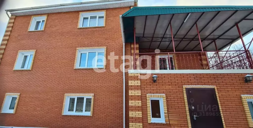 Дом в Красноярский край, Красноярск Цветной бул., 8 (30 м) - Фото 0
