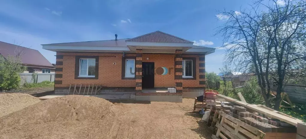 Дом в Башкортостан, Иглинский сельсовет, с. Иглино ул. Бабушкина, 15 ... - Фото 0