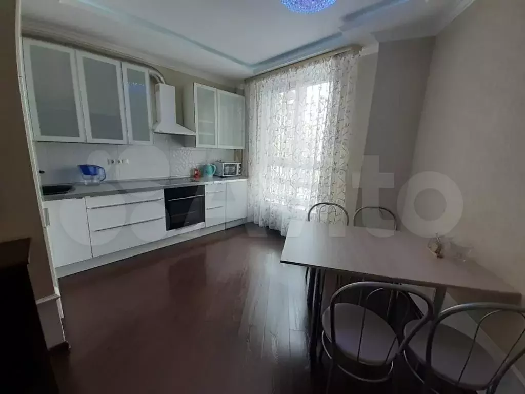 2-к. квартира, 55 м, 3/7 эт. - Фото 1