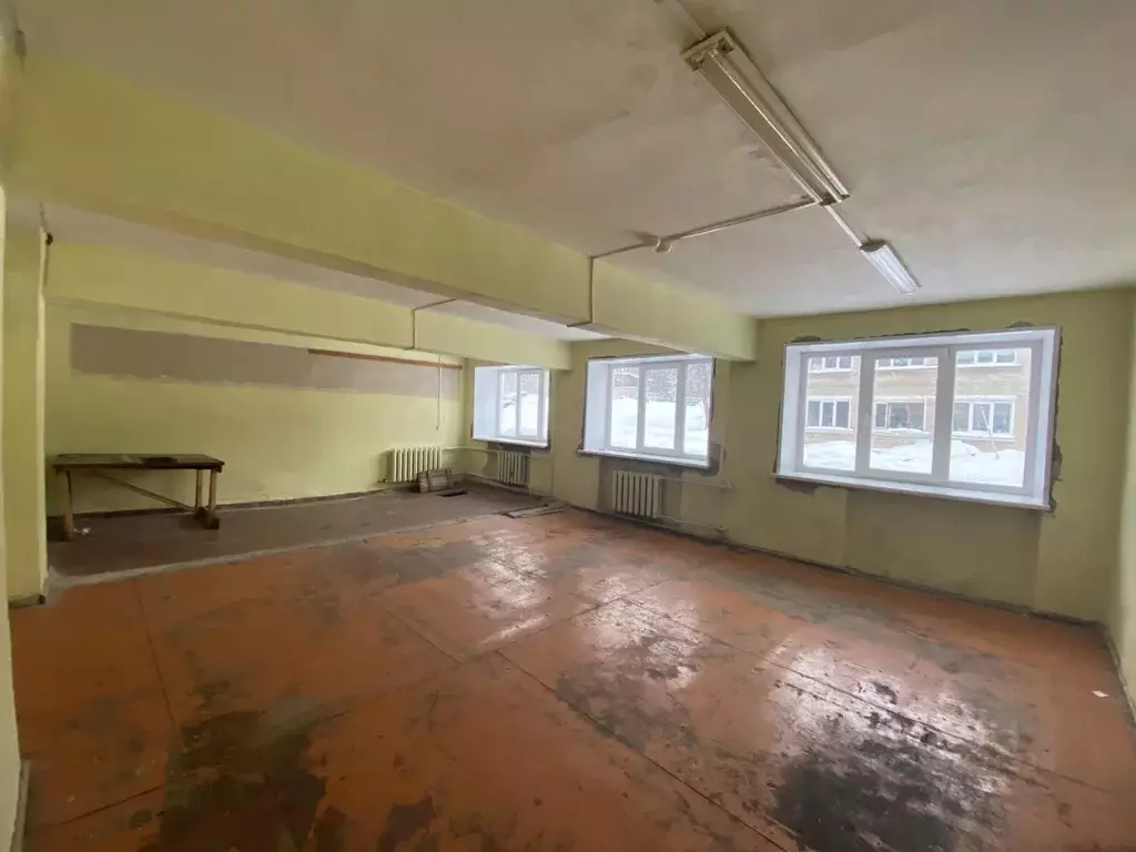 Помещение свободного назначения в Удмуртия, Ижевск ул. Городок ... - Фото 1