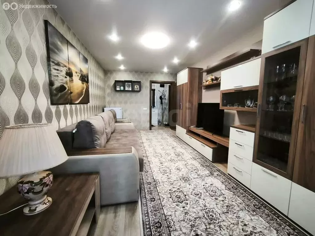 2-комнатная квартира: Брянск, улица Есенина, 22 (60 м) - Фото 1