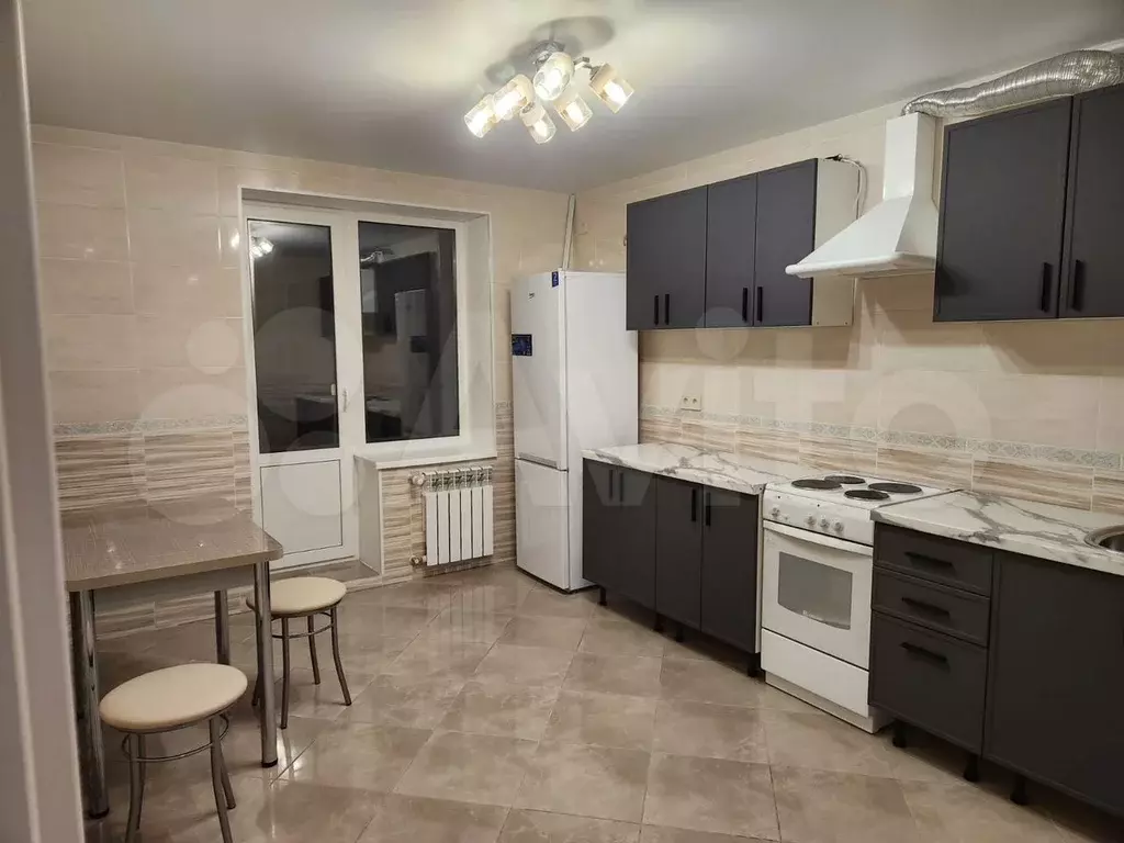 1-к. квартира, 41 м, 8/10 эт. - Фото 0