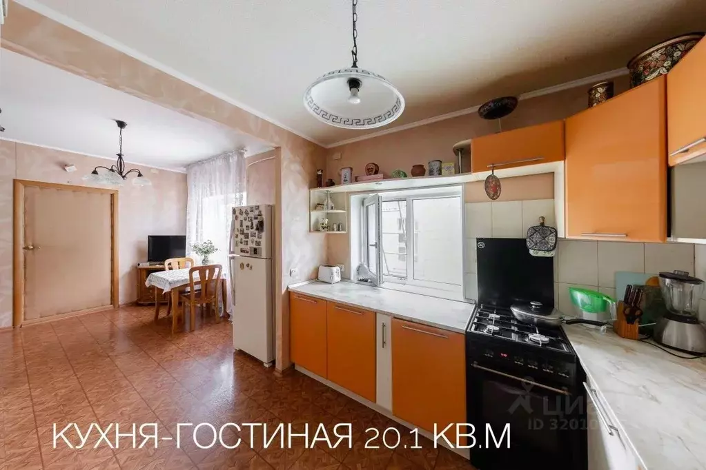 Дом в Брянская область, Брянск ул. Азарова, 32 (100 м) - Фото 1