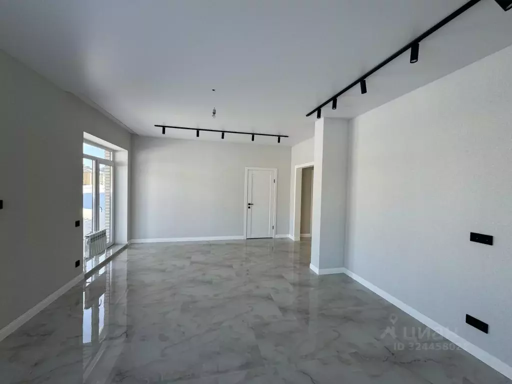 Коттедж в Татарстан, Лаишевский район, Большекабанское с/пос, с. ... - Фото 1