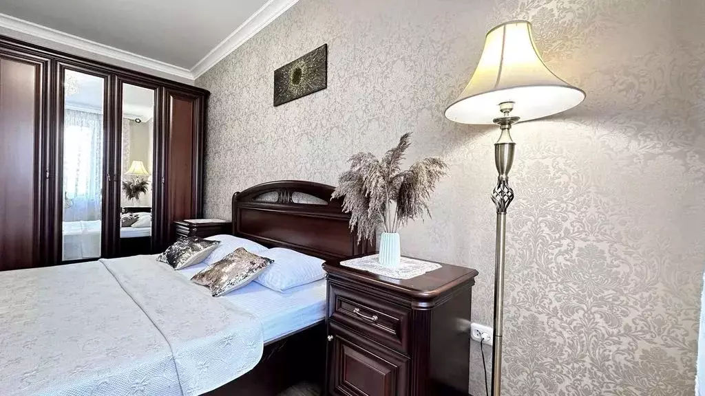 3-к кв. Ставропольский край, Ессентуки ул. Орджоникидзе, 84к5 (80.0 м) - Фото 0