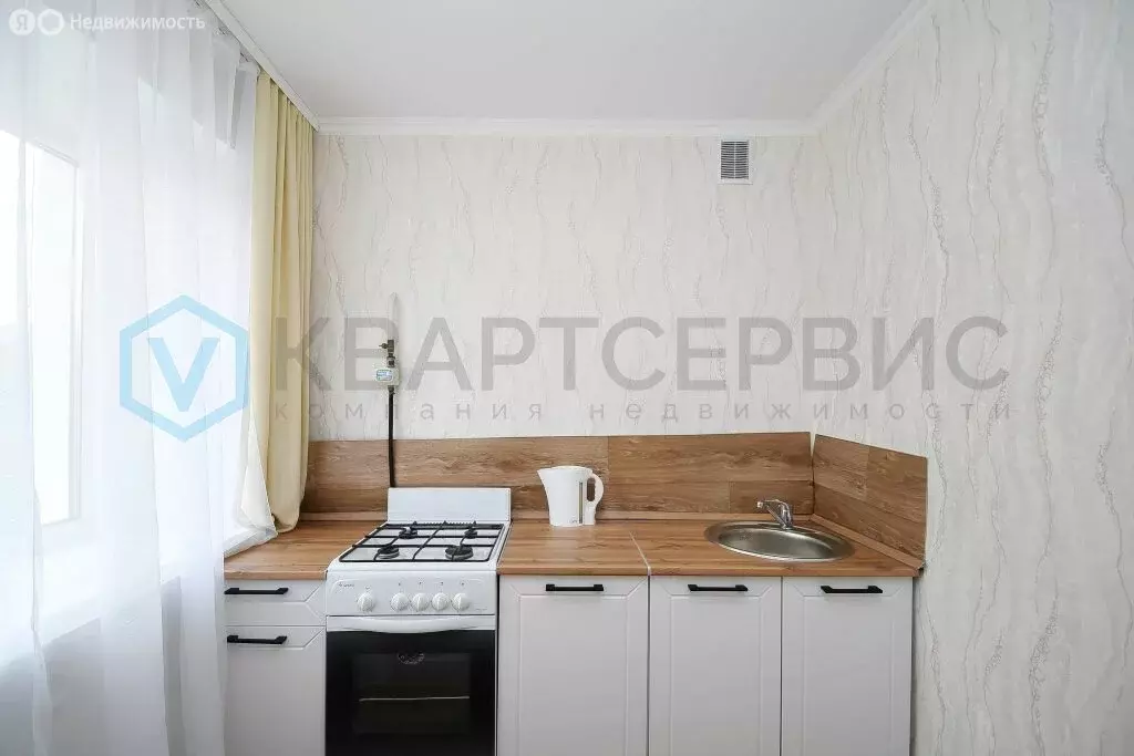 3-комнатная квартира: Омск, Космический проспект, 25 (44.7 м) - Фото 1