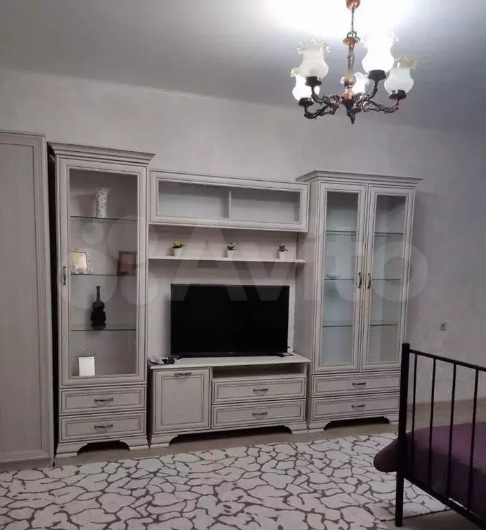 1-к. квартира, 40 м, 2/18 эт. - Фото 0