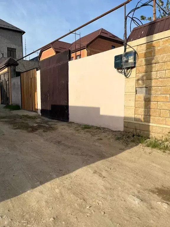 Дом в Дагестан, Махачкала Караман-7 мкр, ул. Кандаурова, 4 (50 м) - Фото 1