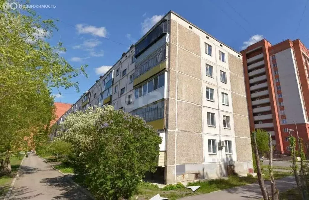 3-комнатная квартира: Курган, Сибирская улица, 19 (64.5 м) - Фото 2