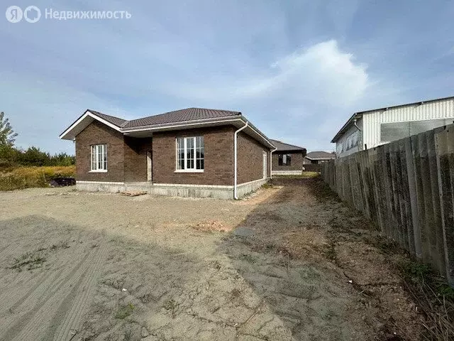 Дом в село Толмачево, Крыловская улица (110 м) - Фото 1