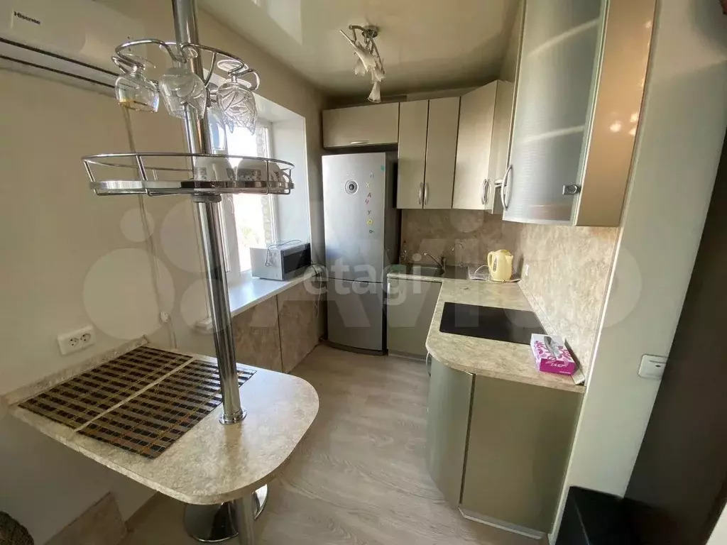 2-к. квартира, 42 м, 5/5 эт. - Фото 1