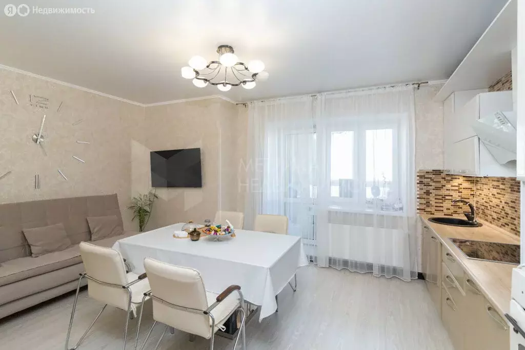 2-комнатная квартира: Тюмень, Суходольская улица, 23 (66.9 м) - Фото 1