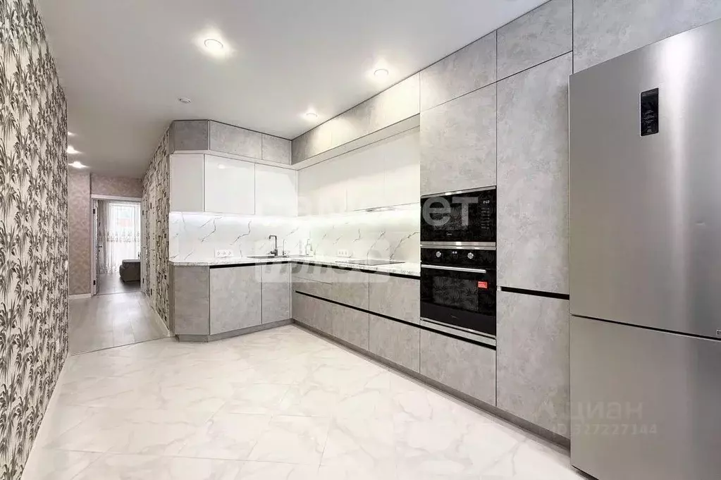 3-к кв. Краснодарский край, Краснодар ул. Цезаря Куникова, 24к2 (90.0 ... - Фото 2