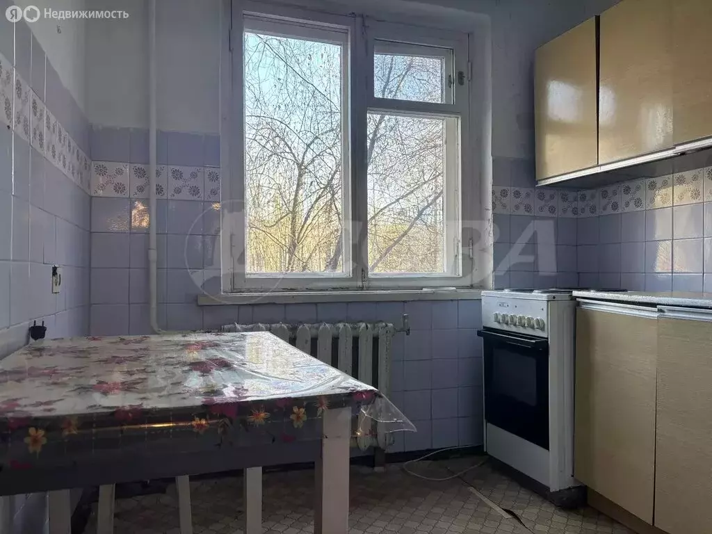 2-комнатная квартира: Тюмень, улица Воровского, 29 (46 м) - Фото 1