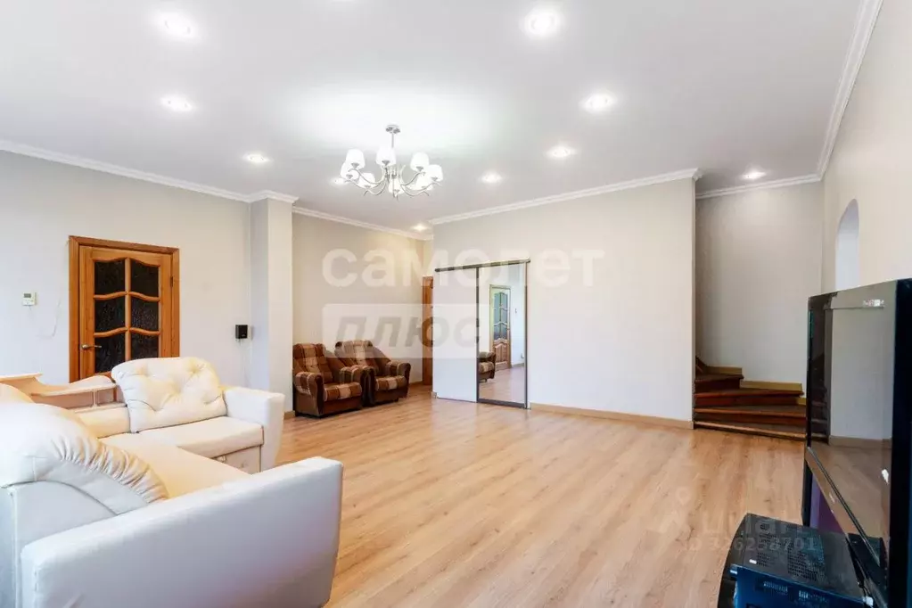 Коттедж в Омская область, Омск ул. 21-я Северная, 89 (338 м) - Фото 2